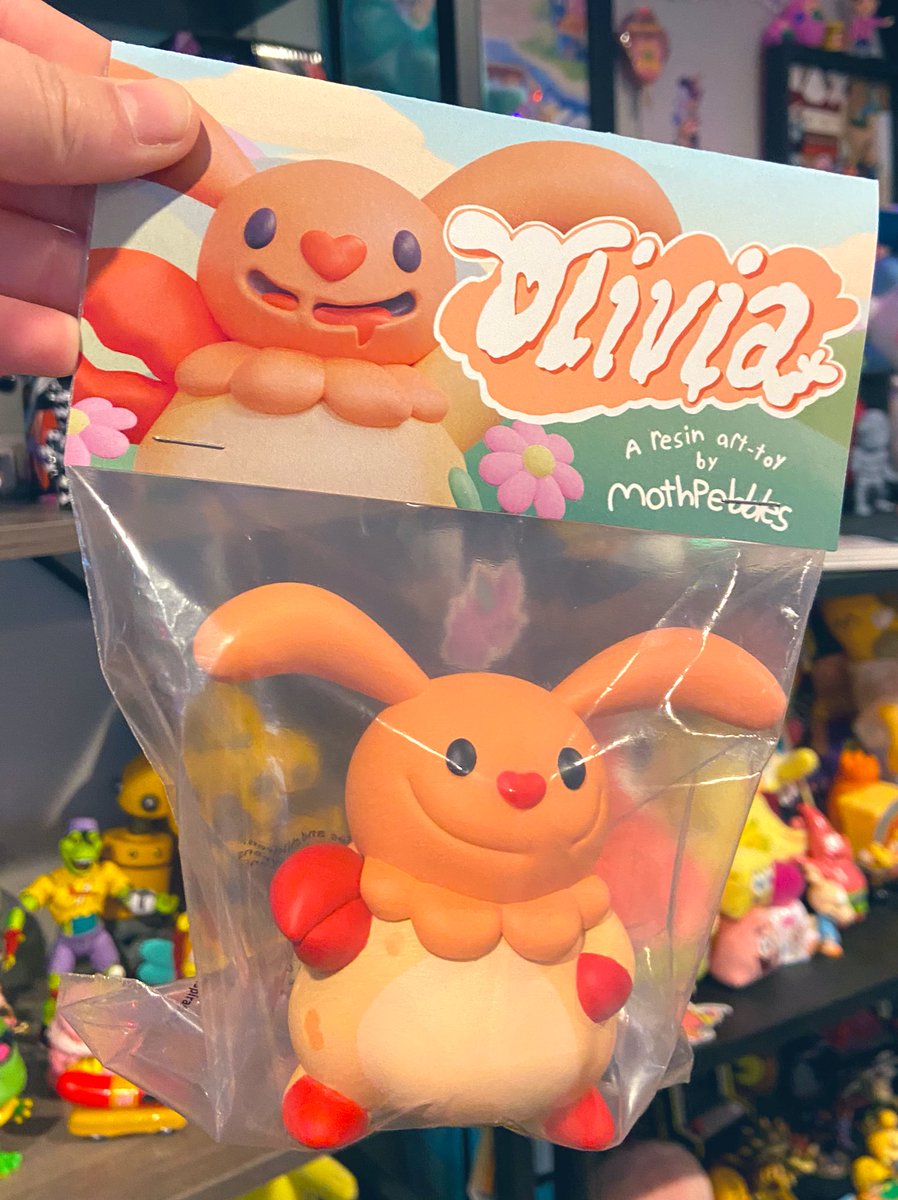 Mothpebbles tweet media