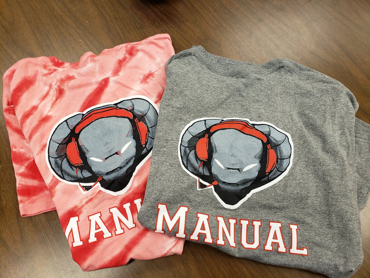 torrileemartin's tweet photo. Look at this sweet @manualesports shirt. Logo designed by one of our awesome students. Hmmm, backpack worthy? I think so! @JCPSEsports @JCPSBackpack @dmhsprincipal @JCPSDigIn @JCPSAsstSuptHS @duPontManual https://t.co/ZH18UaUL2D