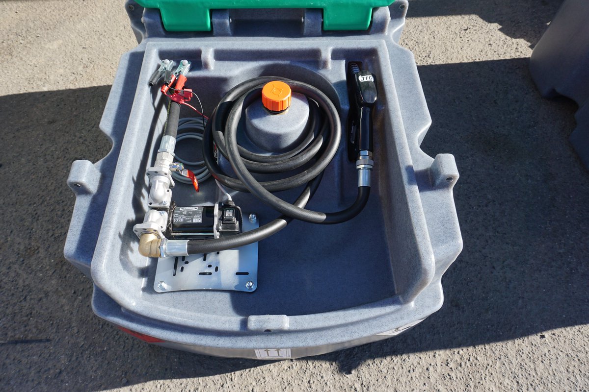 OzAG_Machinery's tweet photo. JFC Fuel Tanks - Available in 250L or 425L.
As standard, the device is equipped with a pump, delivery hose, cushioned mounting plate & automatic pistol.
***Also available in 5000L***
#werefarmerstoo #ozvalue #jfc #fuel #diesel #fuelpump #atthepump #saveonfuel #oftm #fuelcells https://t.co/39Bxzt0Z8a