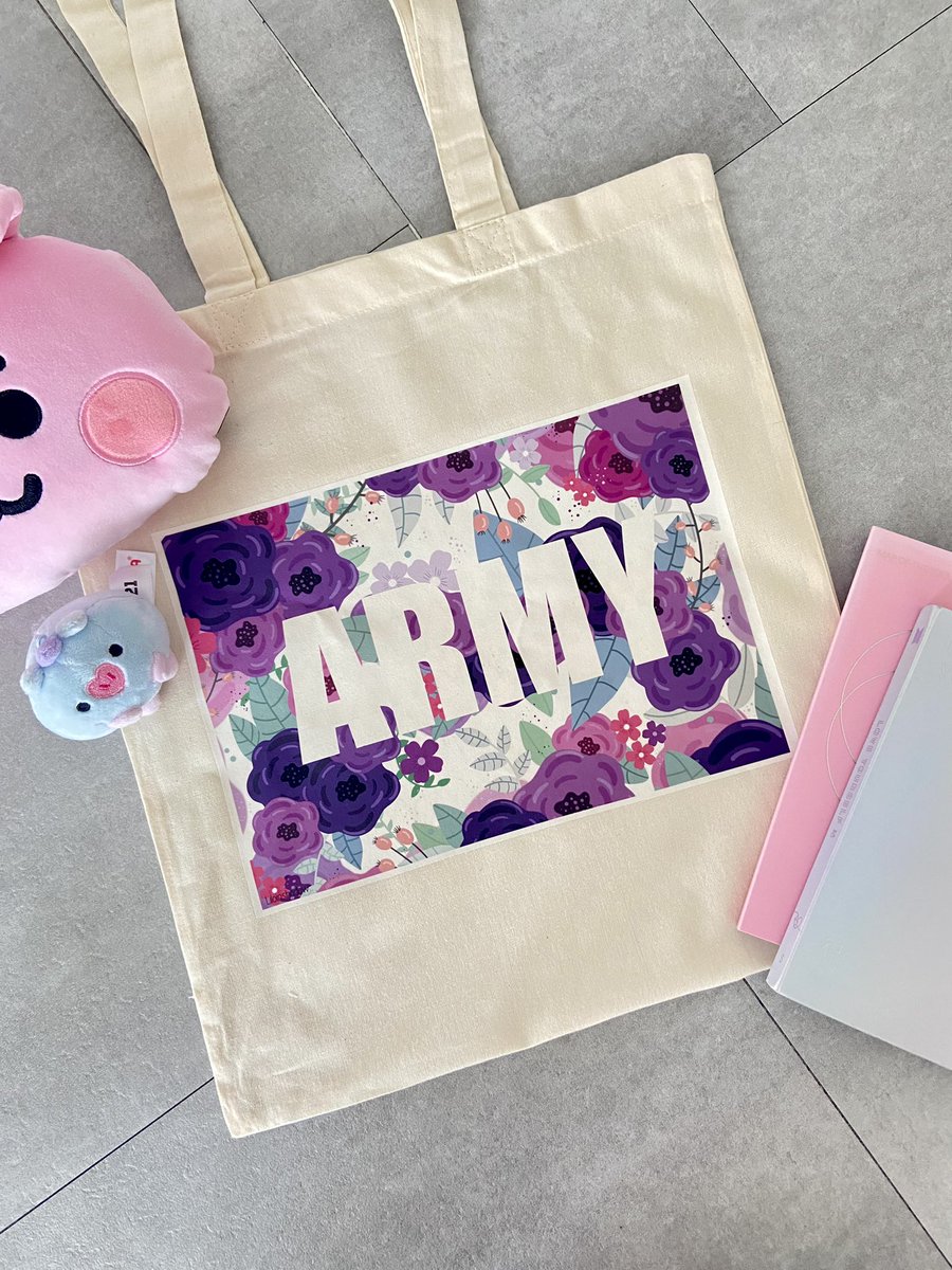 liloinshadow's tweet photo. @JW_Arte Holi 🤟
Soy Lilo, estaré en el stand 108 con merch 100% Handmade de Anime, Juegos y BTS.
✨☺️ https://t.co/BwBBc2izYf