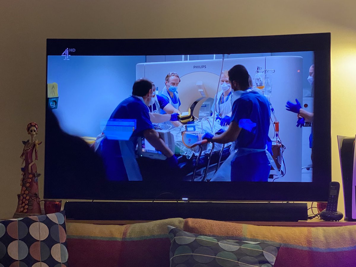 Dr Helgi tweet media