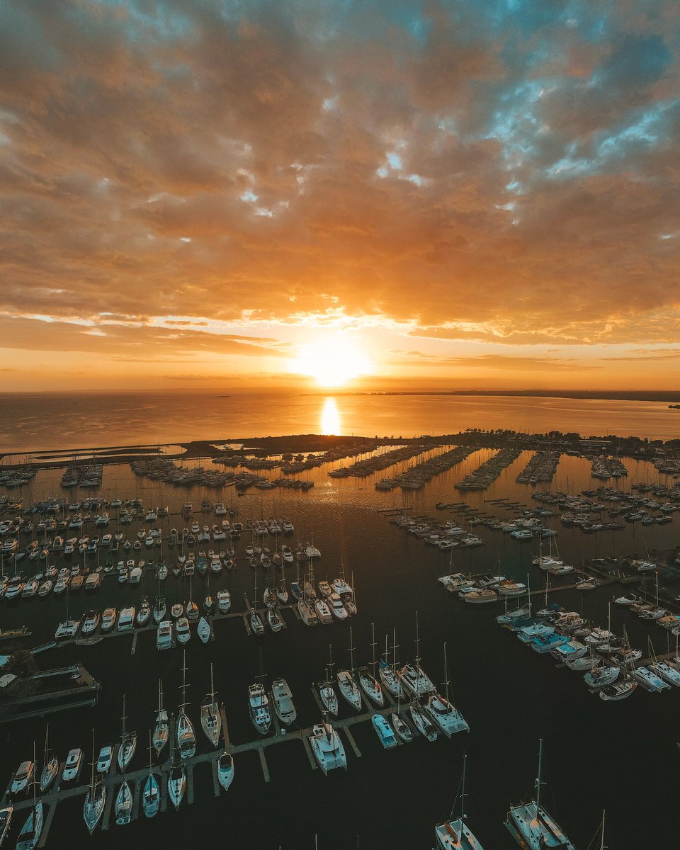 GM! Have an amazing amazing day! #sunrise #sunrisephotography #australia