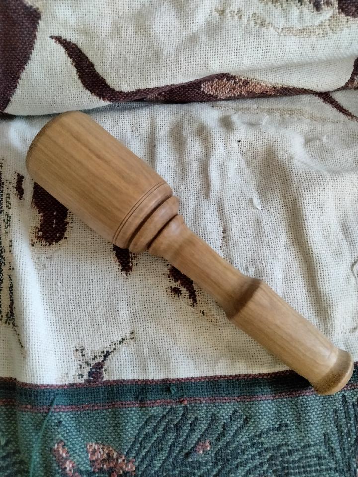 Slackertron's tweet photo. Turned a Maple carving mallet today on the Laguna 15/24, finished with some mineral oil. #Lagunatools #woodworking #carvingtools https://t.co/jyWa39rlOB