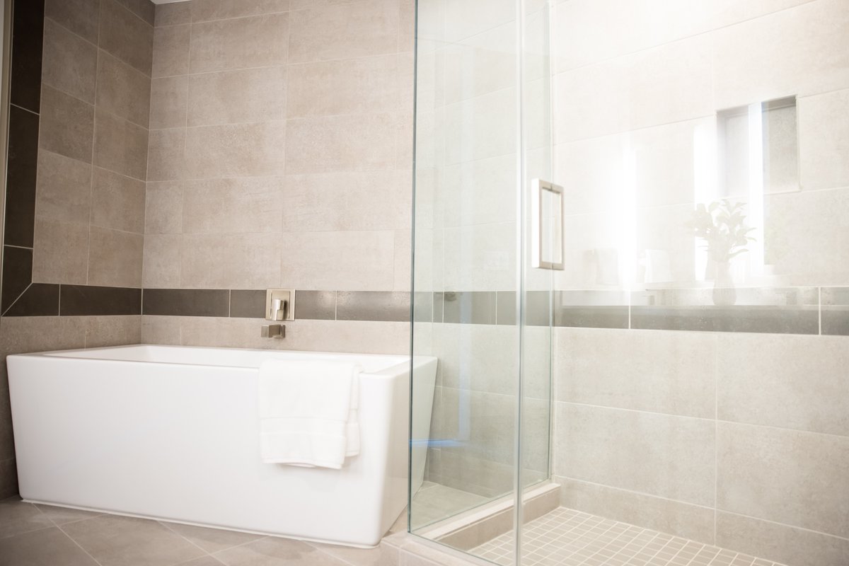 Before the month of love comes to a close, don’t forget to show yourself some self-care. This week on our blog, we’re sharing our five favorite ways to spend some time prioritizing ourselves. Get started planning your next self-care day here: lakehouse17.com/self-care-5-ea…