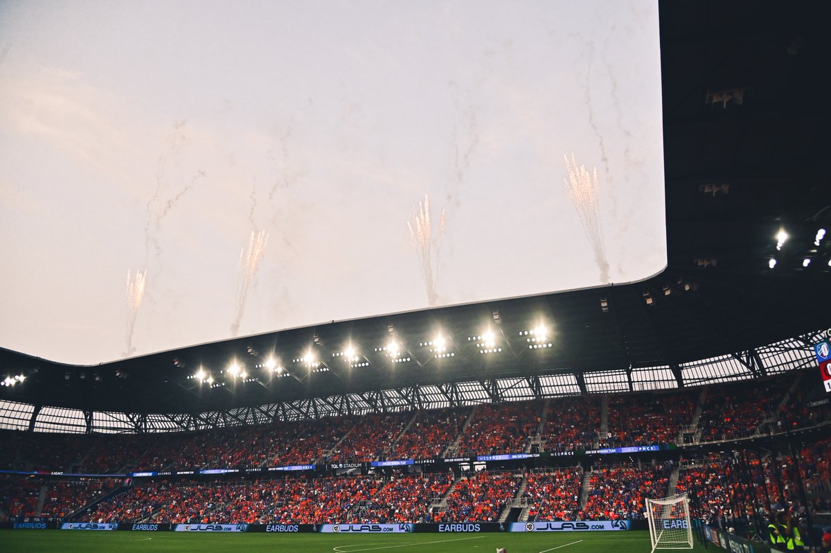 🏠🔜

#CINvDC | #AllForCincy