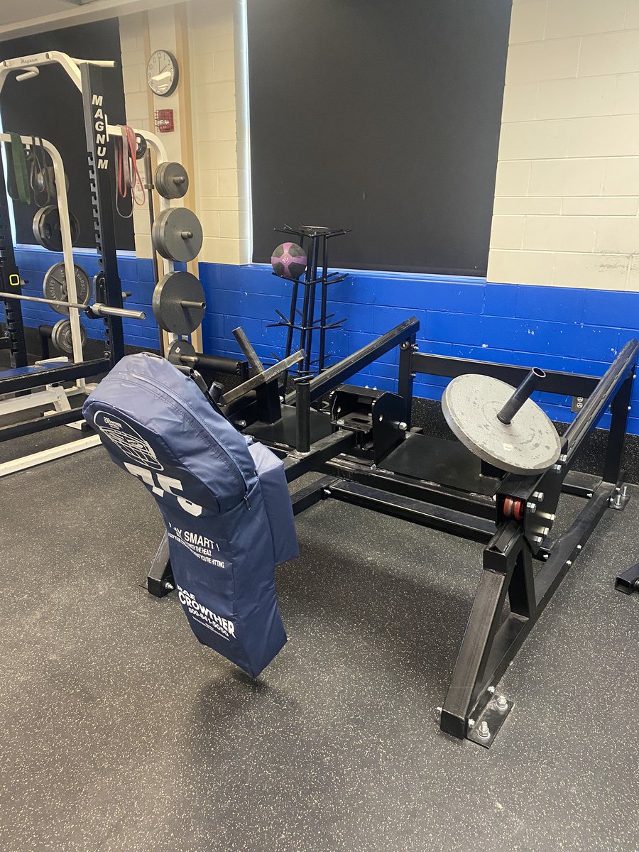 Lucky to have this tool in our weightroom at Legend so we can hit the sleds year around!