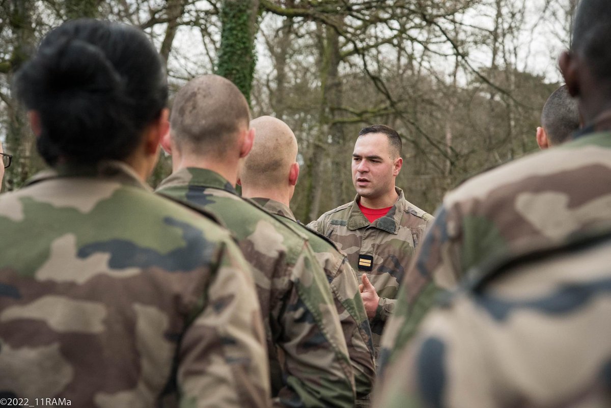 11e_RAMa's tweet image. Après 3 mois de formation, clap de fin pour la section du #CFIM du lieutenant Jean, avec une ultime et dernière marche symbolique de 80 kms le long des plages de Normandie. 

Un raid final intense, tout comme leur formation de jeunes bigors #ALaHauteur 💪