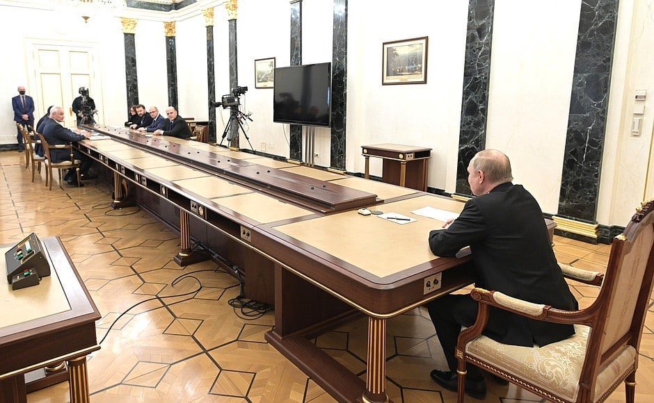ZoeSteinn's tweet photo. Λίγο ακόμα και θα βγει χωλ ο μπάμιας, ο ψωριάρης χωρια φάση.

Αυτός το κάνει για το στάτους αλλά στο τέλος φαίνεται τόσο απομονωμένος.
Oh the irony.. https://t.co/dca8YvseUU