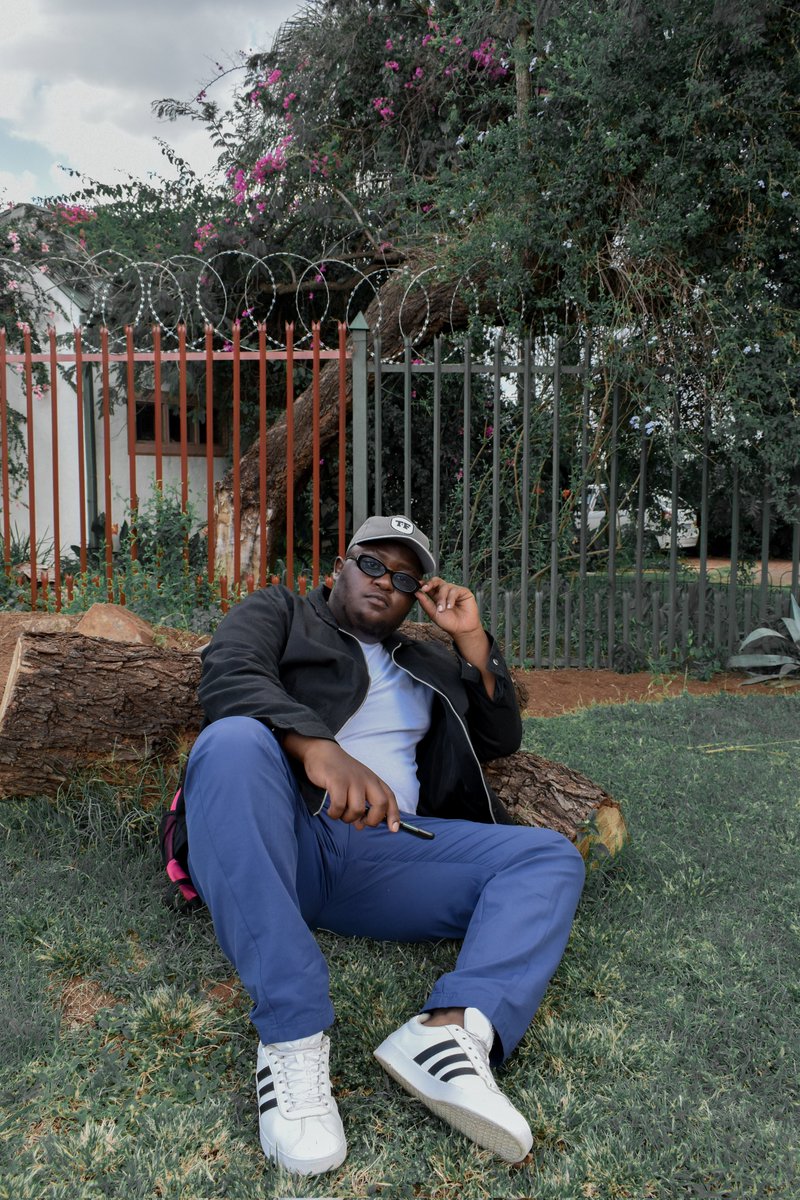 usanele_m's tweet photo. Schoolboy's Aesthetic https://t.co/EqWXmAopUX