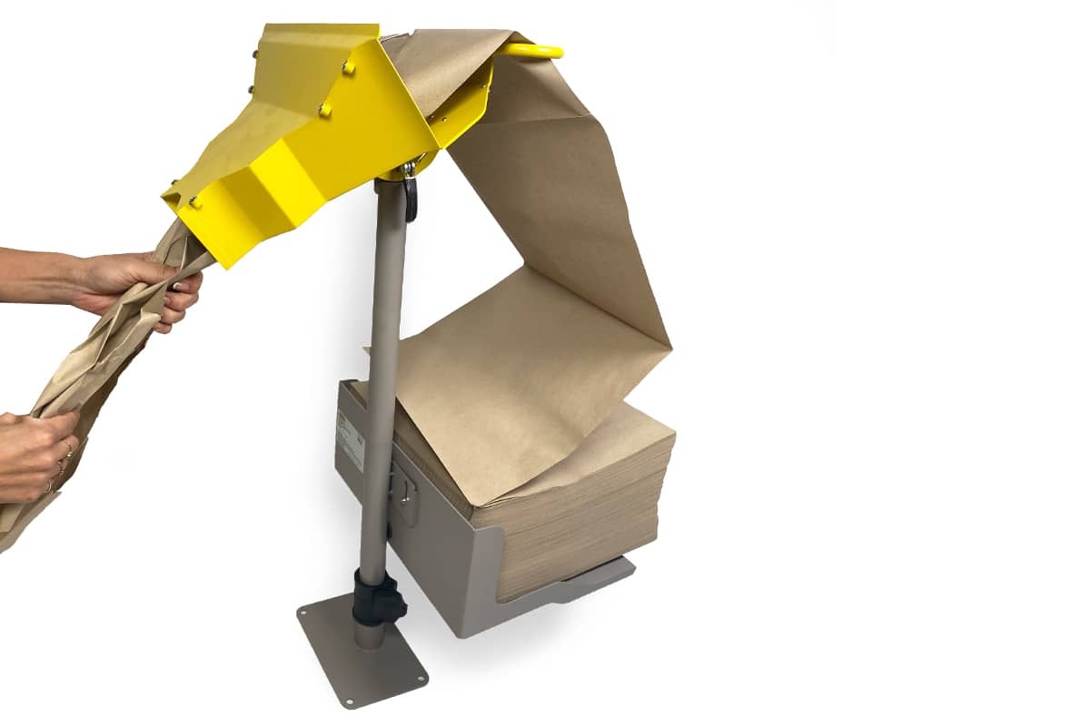 Opvulmachines, papierverfrommelaars... ze worden met diverse namen aangeduid. Deze is van Nuevopak en zorgt ervoor dat je dozen kunt opvullen met gerecycled papier. Duurzaam dus. verpakkingen.com/product_Profip… <a href="/packaging_/">packing management</a> <a href="/logistiek_com/">logistiek.com</a>