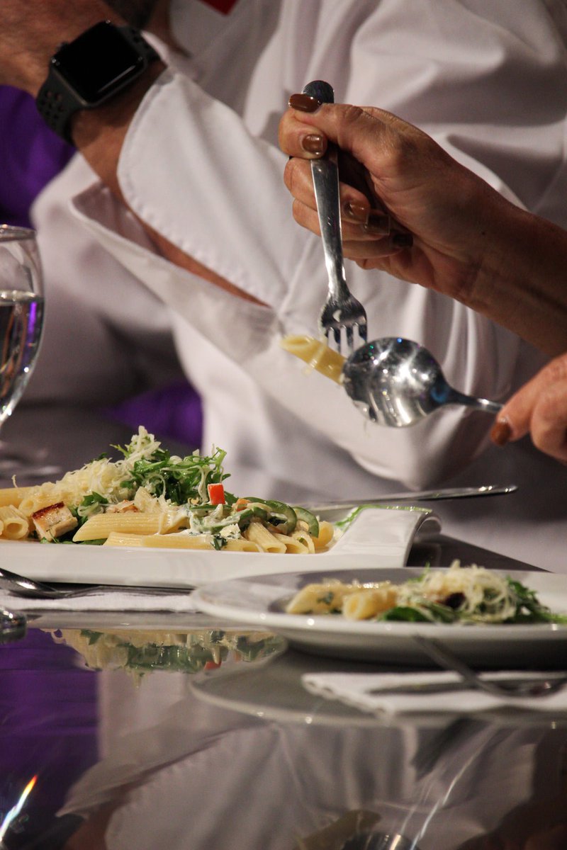 topcheftcs's tweet photo. ''No hay amor más sincero que el amor a la comida'' 🍴❤️
- George Bernard Shaw https://t.co/CGJPaRRLtS