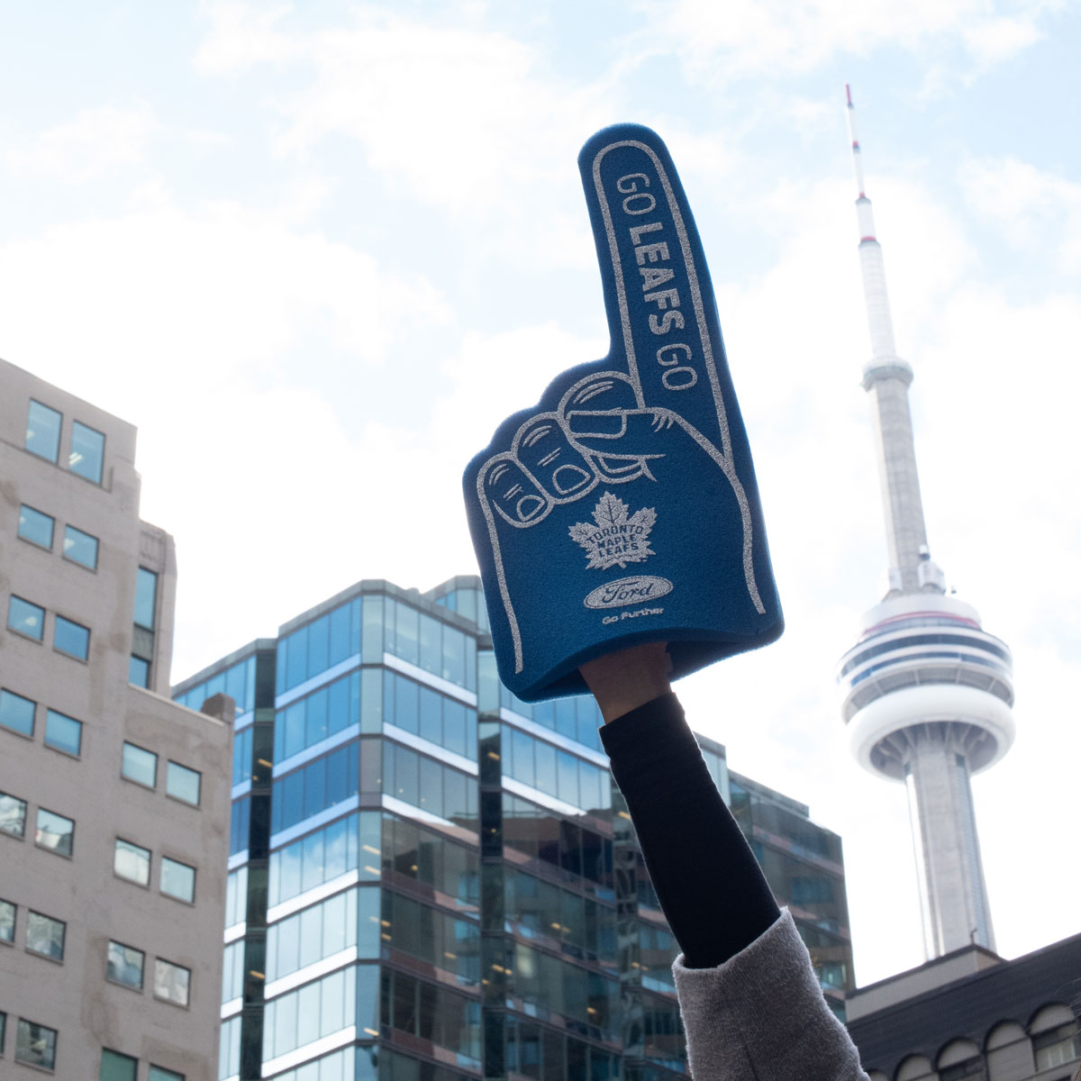 radissonbluTO's tweet photo. Go Leafs go! We're cheering them on tonight and looking forward to the next home game on Wednesday! https://t.co/A3UOwmElK9