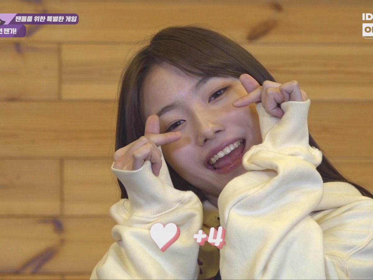 seoyoungeunpics's tweet photo. she’s full of love from head to toe <3 https://t.co/G1OrrgNgsa