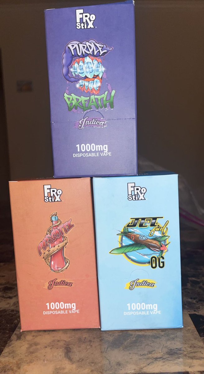 IreneStckyGreen's tweet photo. HMU for Disposable Karts, no battery needed, tasty flavors, good prices, good deals 
30$ each 
25$ when you buy 4 or more 💕 https://t.co/xAcpkkQIXi