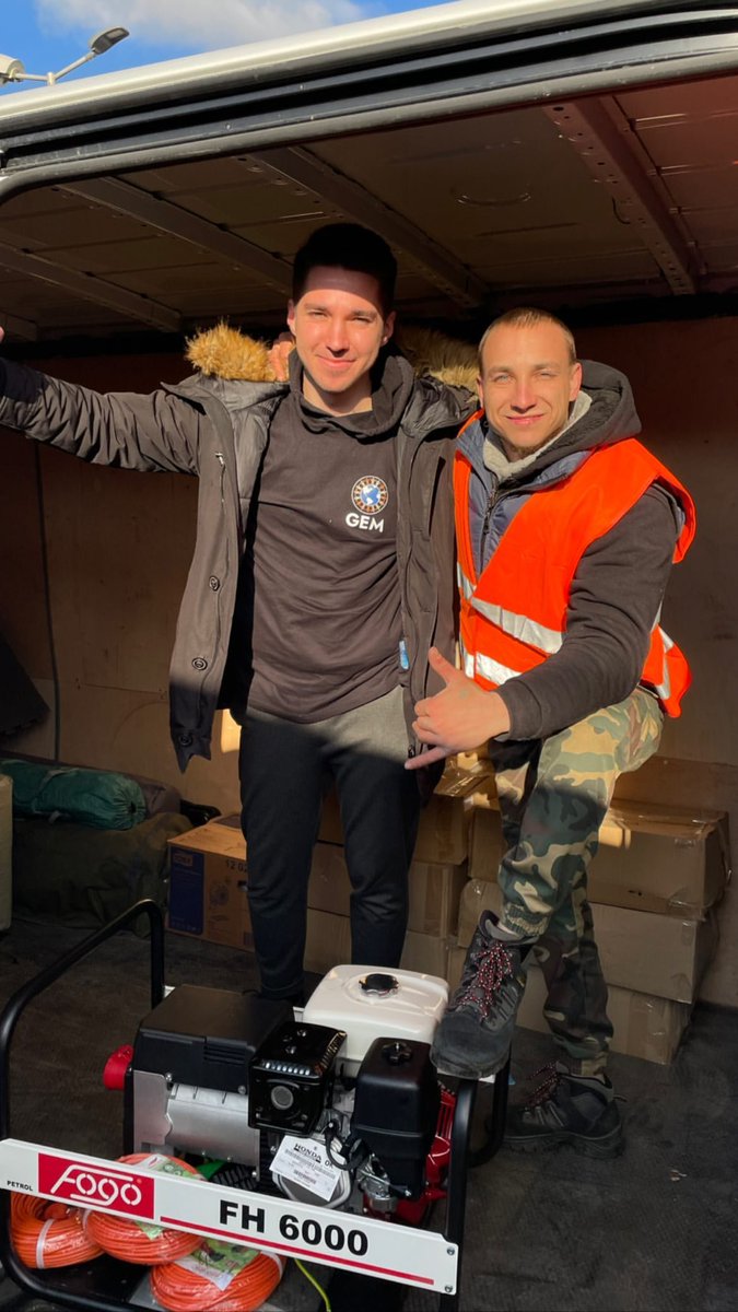 musicandpost's tweet photo. Join #JoAnnBush of #Generation2B ❤️ & #ESAudio 🎶 in #LA 🌴 in Donating to @MichaelCapponi 's @GEMmissions 🌏Crew w/#BStrong 💪 #OnTheGround in #Poland #Helping the #Refugees from the #Ukraine!👍Full Story/To #Donate: https://t.co/m2OWzBBWXG
❤️THANKS!❤️
#GlobalEmpowermentMission https://t.co/UHq5F83XMc
