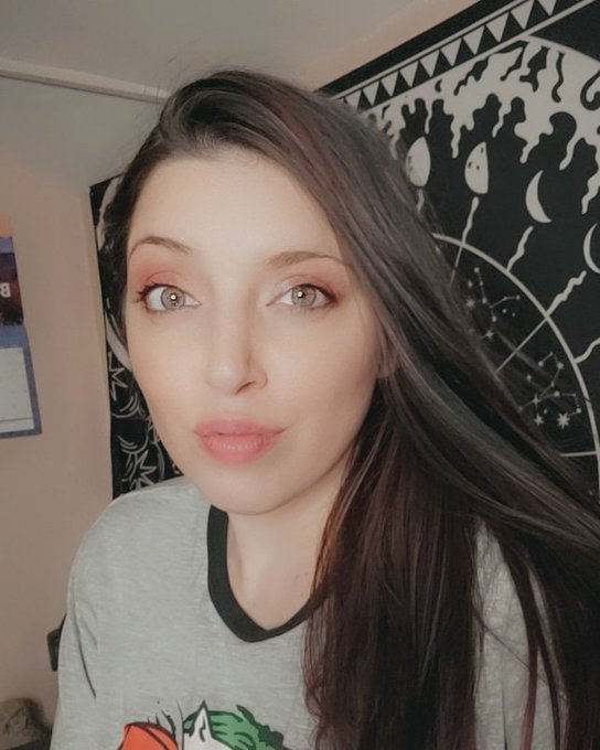 Won't be on chaturbate tonight or tomorrow, so go check out my new content on onlyfans until I'm back