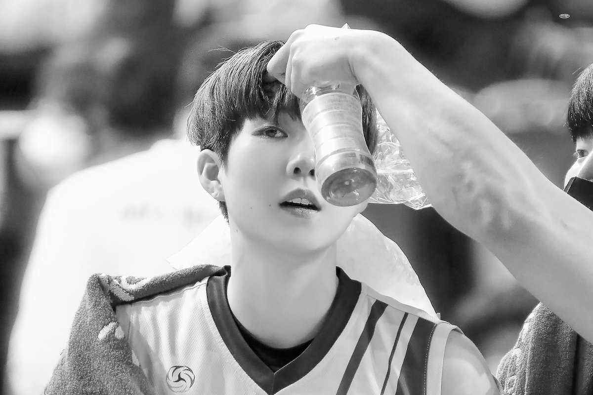 홍삼수모델 이소영 어때
이미 광고 하나 뚝딱임