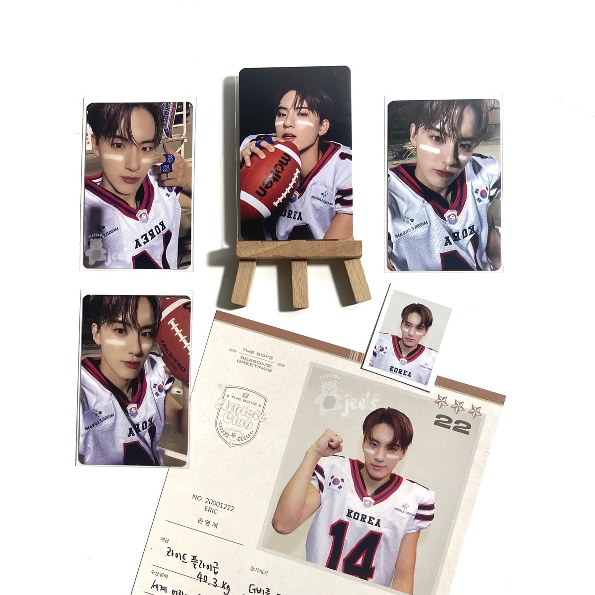 JJ66O4's tweet photo. ✦ 𓂋┊..⃗. happy mails ! 

⌎┈date; 1 March 2O22

today's mail📦 𖥻 eric ini super duper keceee cakep keren sedunia! akhirnya dateng juga wl ku yang nyesel kemarin gak ikut po✔️🗯 anw have a nice day all! https://t.co/GuE0o3wF8r