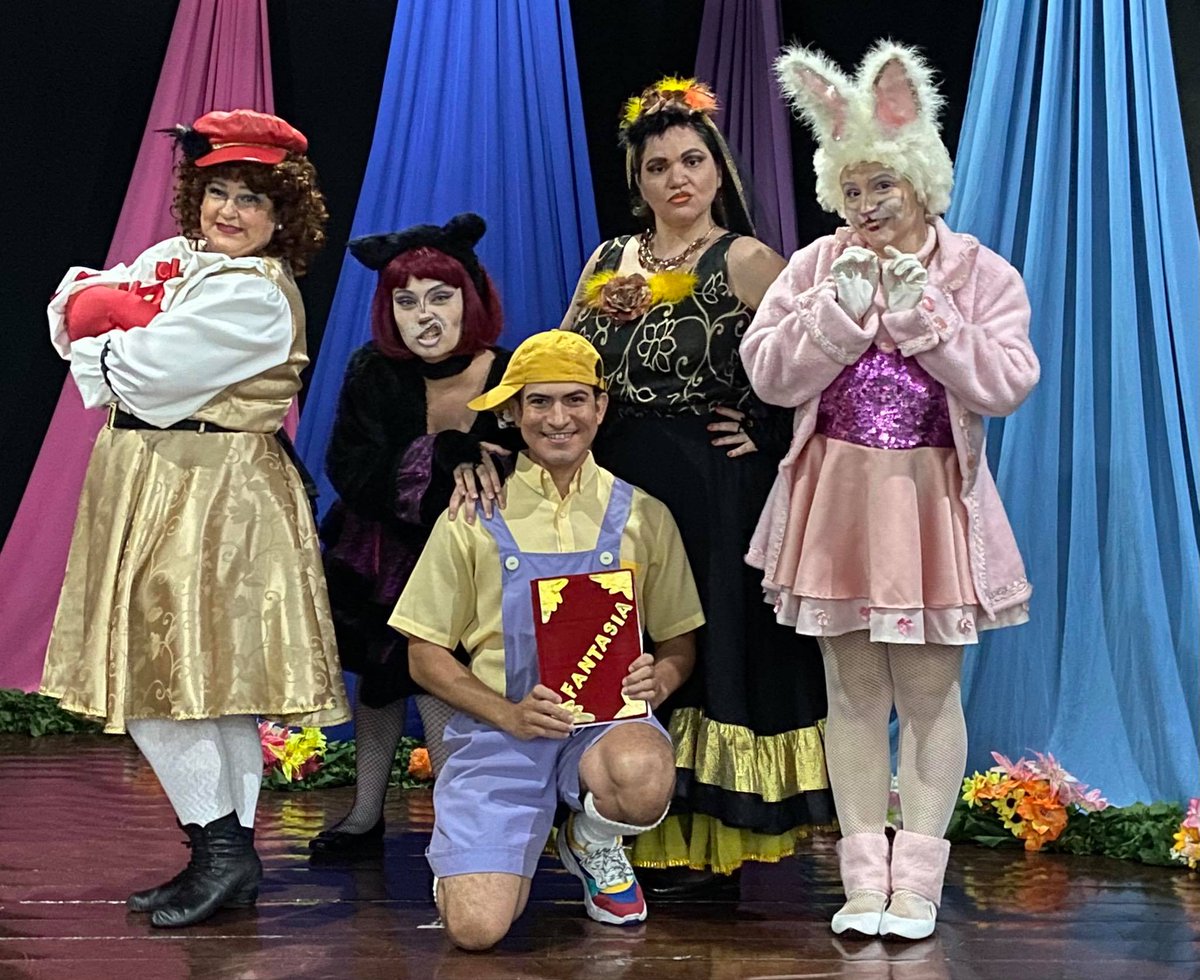 ArtesdeAaZ's tweet photo. Teatro infantil Fantasia na Cidade Encantada - Teatro Henriqueta Brieba , Tijuca. RJ . Mês Outubro 2021 . https://t.co/FIQXZ2DW56