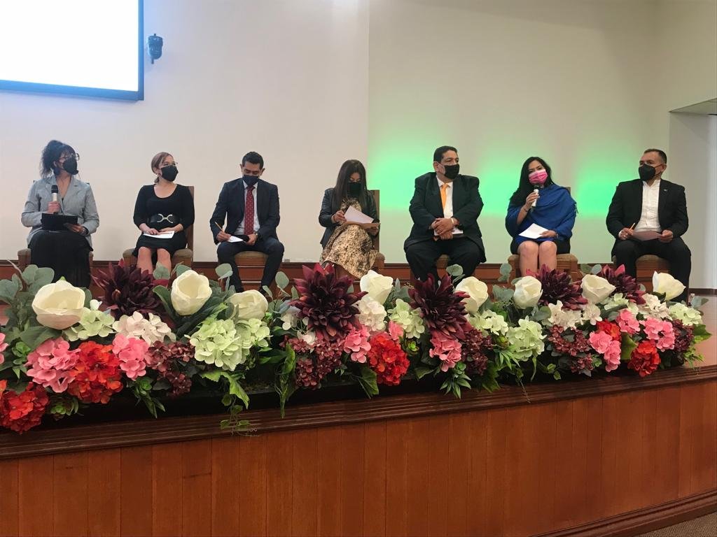 EdomexDgfa's tweet photo. ¡Enhorabuena! Felicitamos a los más de 4 mil docentes de #EMS del @Edomex que concluyeron el #CursoDeHabilidadesDigitales, que en sinergia con el #IFOPIM se llevó a cabo, con herramientas digitales que abonaran al desarrollo de sus actividades con los estudiantes del nivel. https://t.co/2ufNU7hN0x