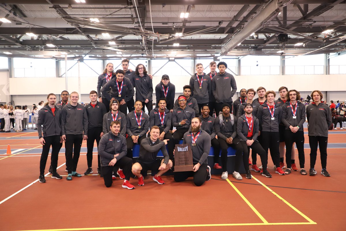 🥈 RUNNER-UPS 🥈

Heading into the conference meet, the Illinois State men were projected to finish third. With a total score of 164 points, the Redbirds finished second, only seven points behind the champions!
