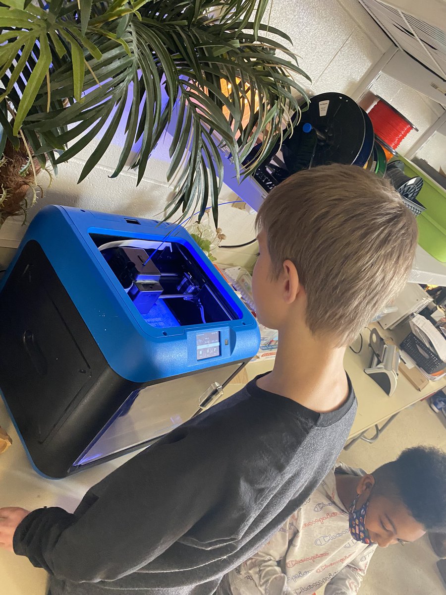 MrsK_STEAMLab's tweet photo. Our @EES_Mustangs 3D Printing Club working hard today on their #rubegoldberg machines for C3 @GCSCSTEM today in the #EESSTEAMLab https://t.co/98fifx1Hli
