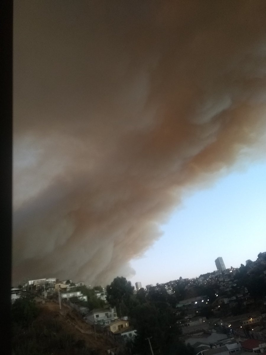 dedailama's tweet photo. Incendio Valparaíso https://t.co/jEk1BowkKv