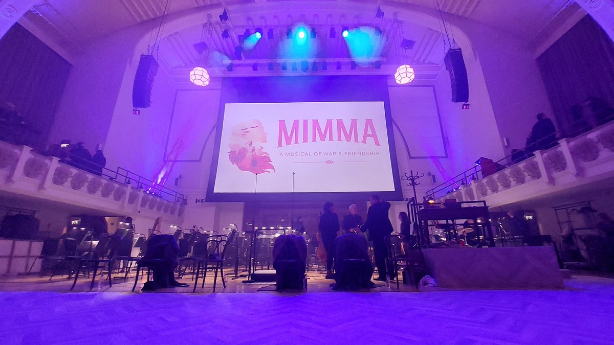 Musical_Me_9's tweet photo. What a special night @mimmathemusical was. With what is happening in the world right now, it was very poignant. Outstanding cast 👏 @johnowenjones @CelindeSchoen @AshleyRiches @operaelle @StevenSerlin @Ben_Armstrong_4 https://t.co/NHUGQIGuM8