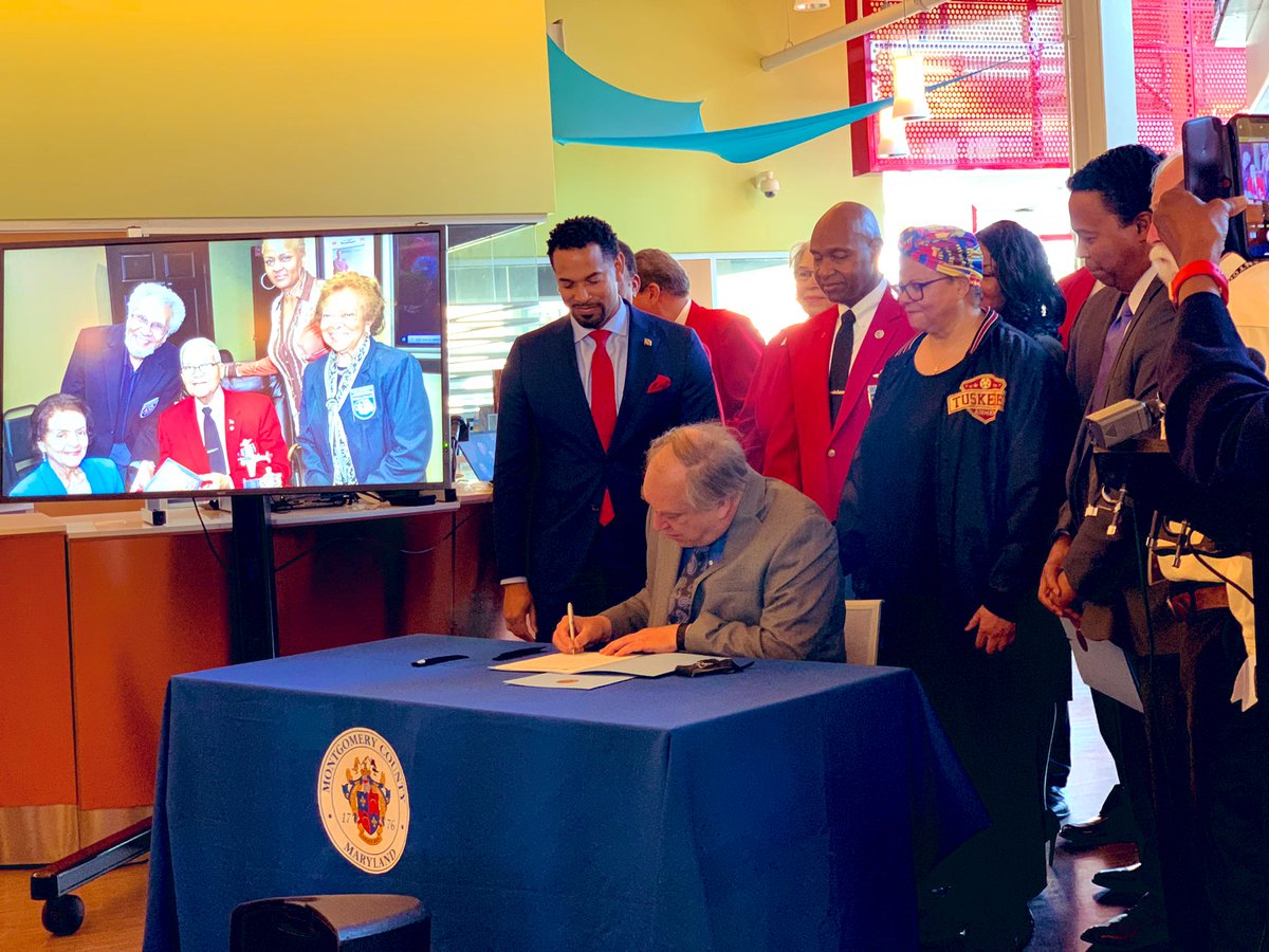 MCPL_Libraries's tweet photo. A bill signing ceremony today renamed the Silver Spring Library after #TuskegeeAirman Brig. Gen. Charles E. McGee. Daughter Yvonne McGee spoke of her father’s lifelong dedication to libraries &amp; learning, especially for young people. @MontgomeryCoMD @willjawando @MoCoCouncilMD https://t.co/dDK7dZzoZh