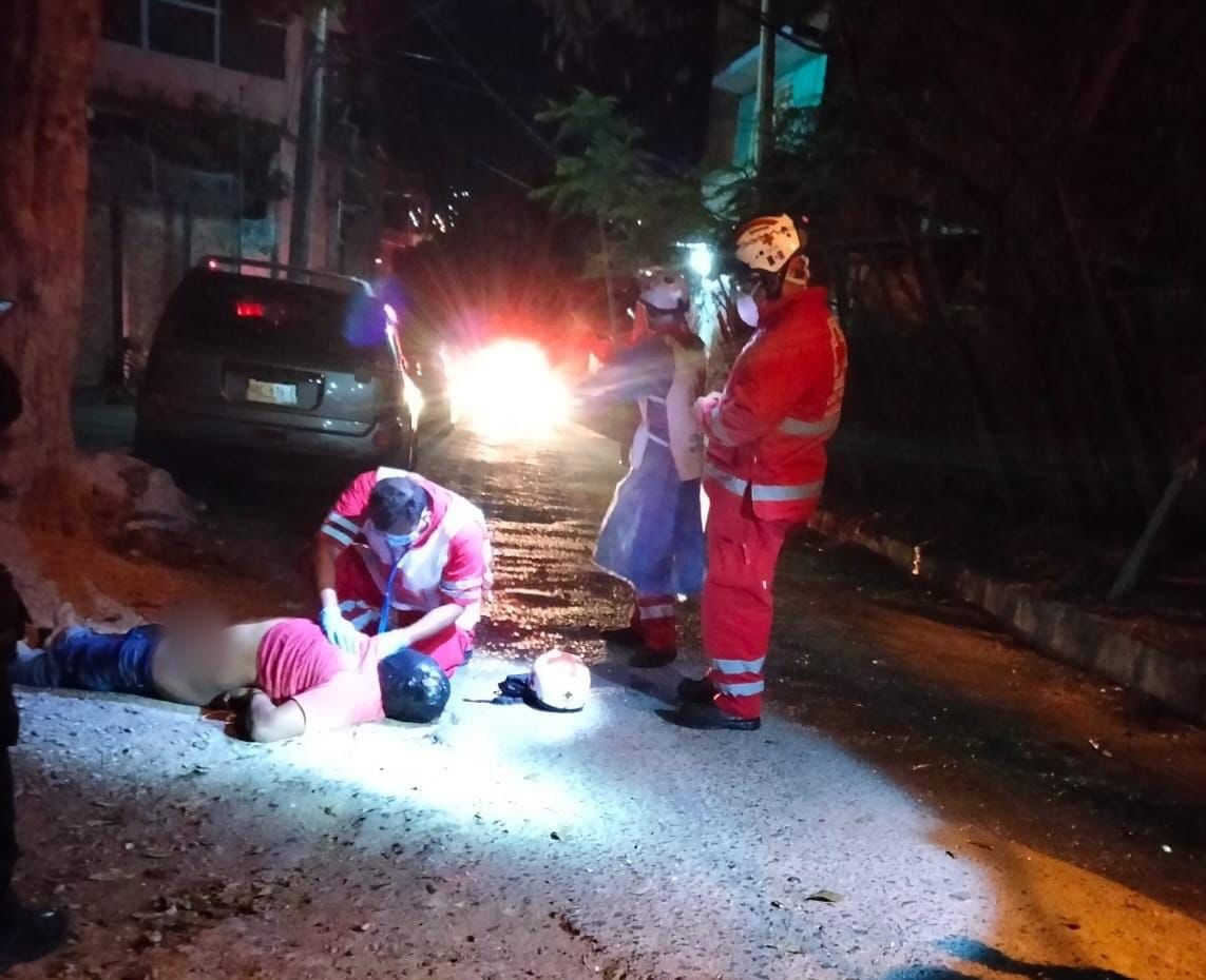AIG5's tweet photo. Localizan a una persona ejecutada en la colonia los Ángeles en Chilpancingo.
http://66.225.201.197/~kymmgejh/?p=149323 https://t.co/4PvtPBCU51
