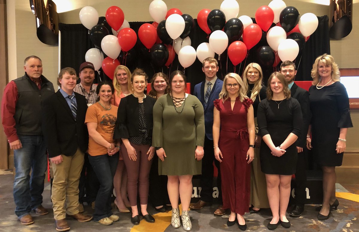 South Dakota delegation looking good at the AFBF YF&amp;R 2022 Conference! 🌱🌱 #YFR2022 #SDFB.