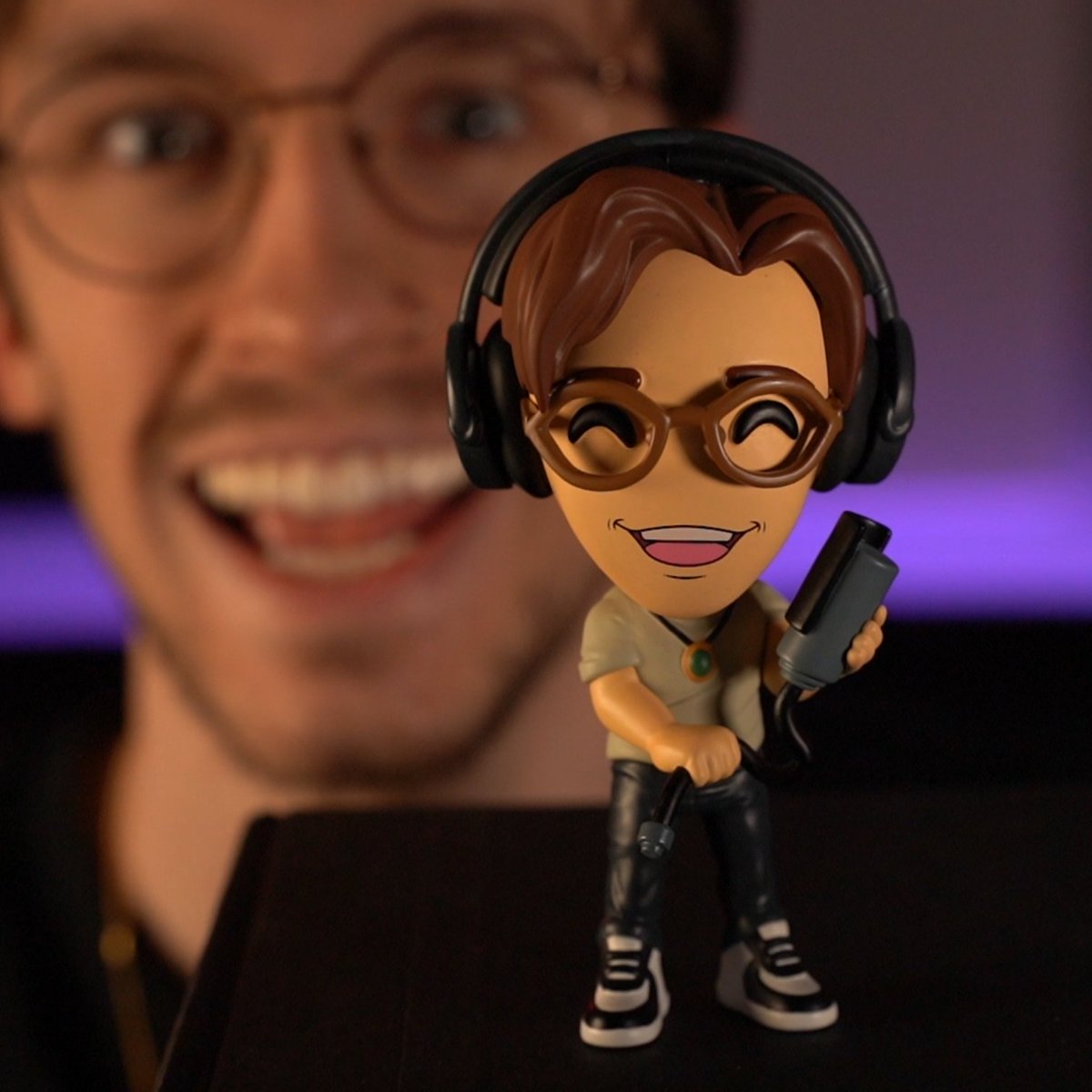 LITTLE DYLAN GIVEAWAY!! Come win him before I eat him! RT + follow <a href="/youtooz/">youtooz</a> for a chance to win - Winners announced on drop day, March 4th 👀