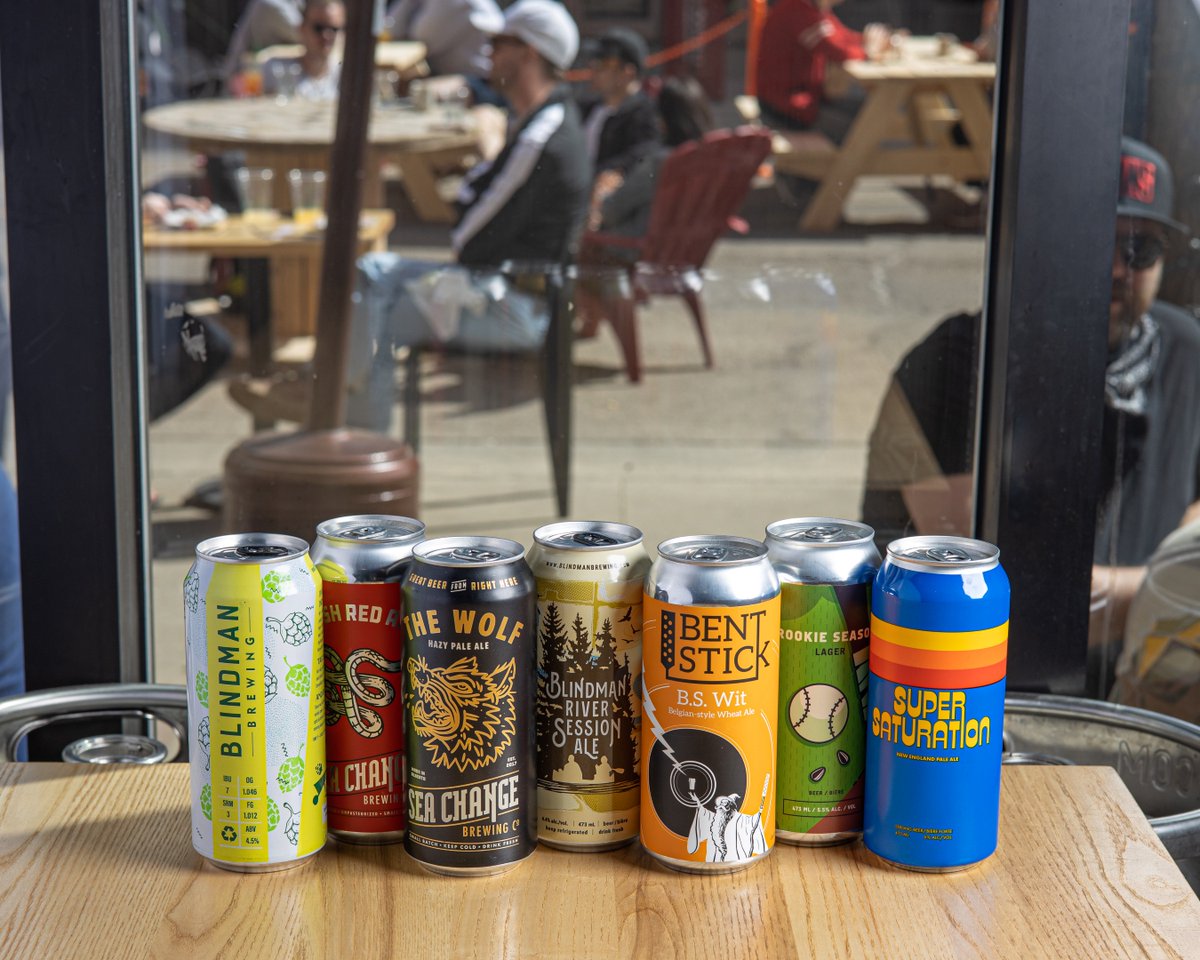 Mondays are awesome when all tall boys are only 8 bucks! No seriously, it's true. Pop in for a pretty wicked selection of local craft brews AND your favourite DT smoked BBQ!🍺🍖