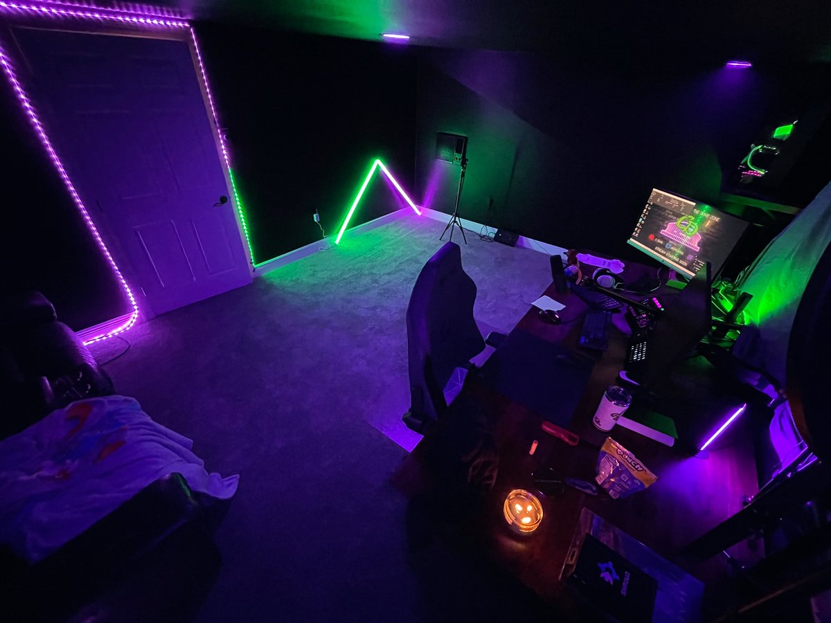 iamCDome's tweet photo. It’s a Vibe 😮‍💨

We grouch’n solos then duos w @HauntedThrill later! 

https://t.co/cugthK5b5x https://t.co/au6KcuxHJv