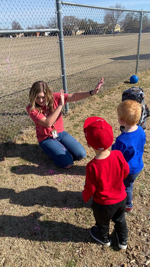 Silly string fun! These kiddos got to silly string their teachers for raising over $50 for the American Heart Association’s Kid’s Heart Challenge! ♥️ #GISDlilbucs