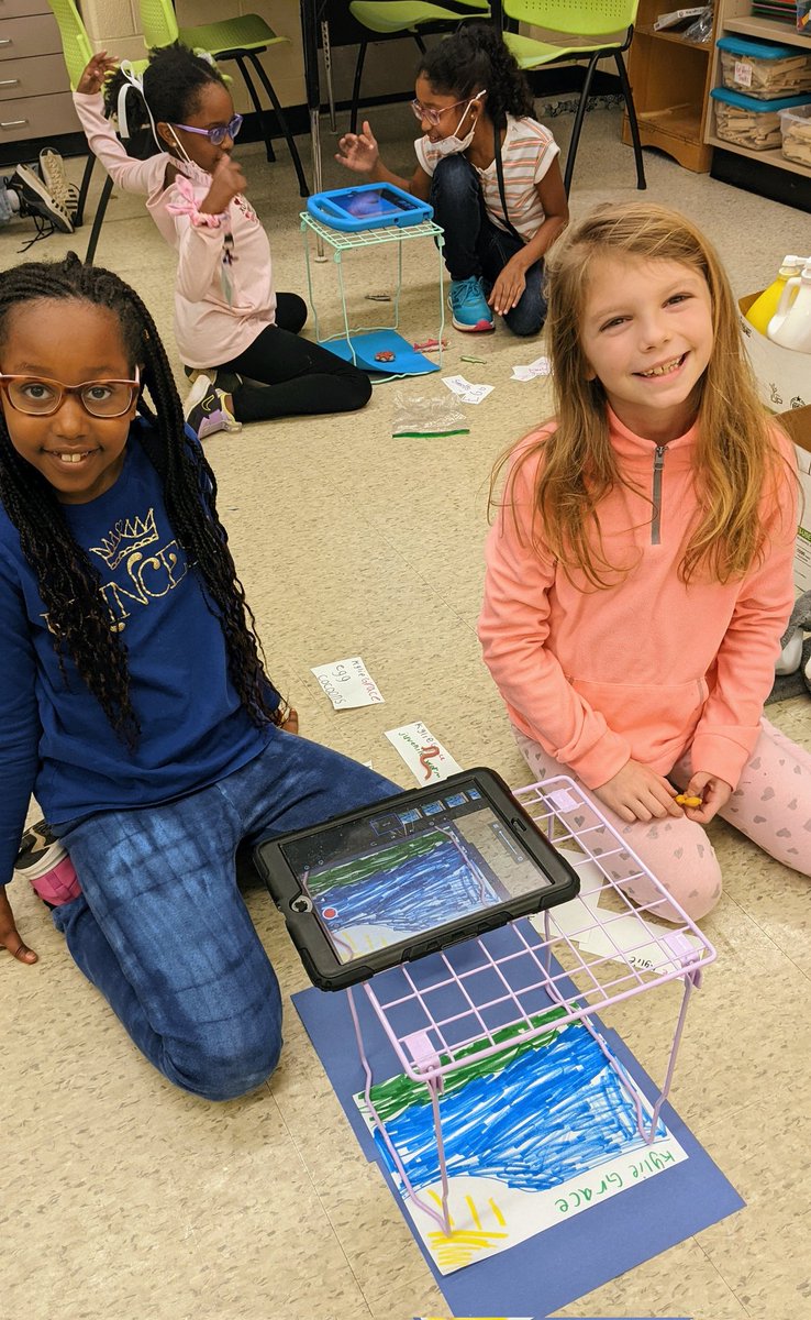 freySTEMlab's tweet image. Frey 2nd graders creating Stop Motion videos to show what they know!! #CreateTECH @FreyFoundation 🎥🎬🍿