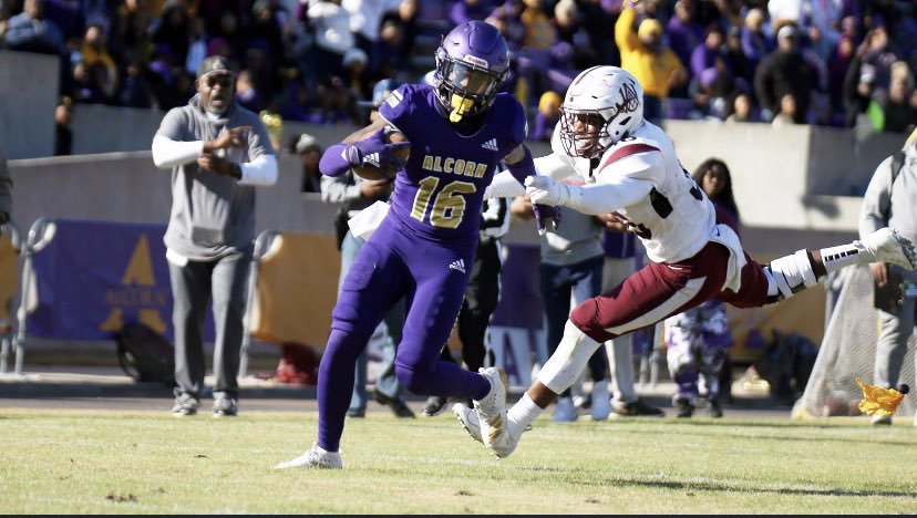 After a great conversation with <a href="/CoachWratten/">Elliott Wratten</a> I’m excited to say that I received my fourth Division 1 offer from Alcorn State University!!💜💛 #HBCU 
@ALCORN_COACHJP @PJ247Sports