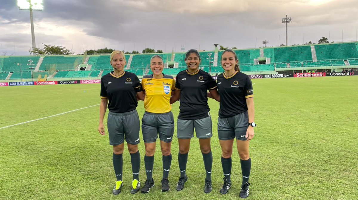 afcfutbolcuba's tweet photo. La asistente #FIFA cubana @IvettSantiago88 fue designada como asistente 1 para el partido USA - @fedofutbol del grupo C de la final sub.20 de @ConcacafW 
Este será su segundo juego en el torneo tras trabajar en el @Fenifutnica - @fedofutbol 
@futbol_cuba 
@ComArbFutCuba https://t.co/pALkRyFOvP