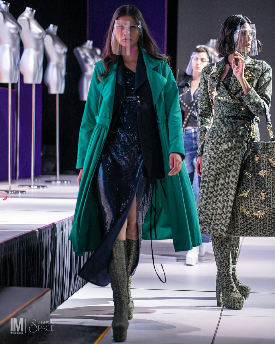 Intermoda's tweet photo. Angel Grave cerró #FashionSpace con un performance espectacular en #IM76.

Su nueva colección está llena de looks increíbles que demuestran la esencia de su marca. https://t.co/xVtpmZBBU8
