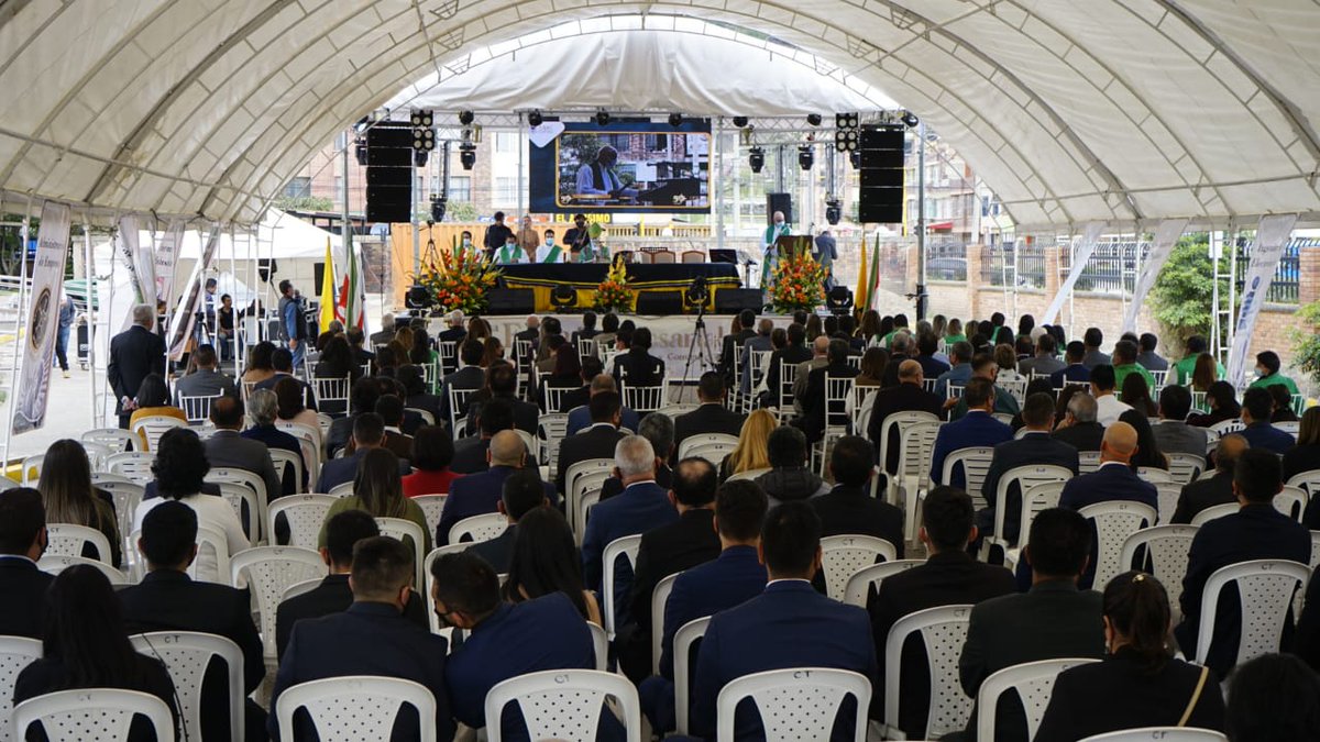 SENA Boyacá (@senaboyaca) on Twitter photo El <a href="/SENABoyaca/">SENA Boyacá</a>, su director
Ramón Vargas L.y subdirector del #CentroMinero <a href="/juanpinillah/">juan carlos pinilla</a>, se unieron a la celebración de los #50Años de la @universidaduptc, Facultad Seccional Sogamoso Escuela de Ingeniería de Minas, una invaluable contribución al desarrollo del dpto y el país. El <a href="/SENABoyaca/">SENA Boyacá</a>, su director
Ramón Vargas L.y subdirector del #CentroMinero <a href="/juanpinillah/">juan carlos pinilla</a>, se unieron a la celebración de los #50Años de la @universidaduptc, Facultad Seccional Sogamoso Escuela de Ingeniería de Minas, una invaluable contribución al desarrollo del dpto y el país.