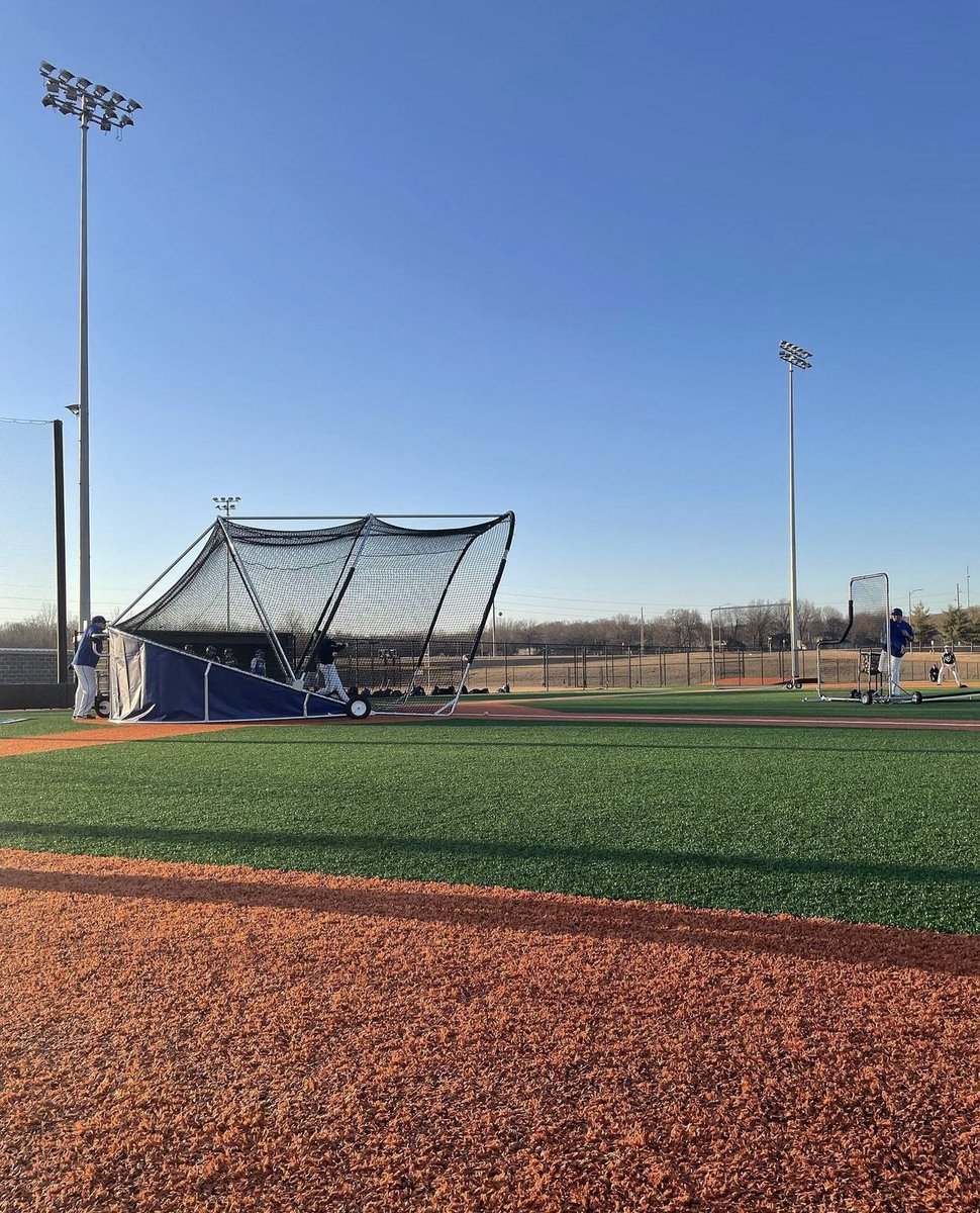 LeavenworthBas1's tweet image. And that’s a wrap on day 1 of the 2022 season. 65 and sunny and great effort by the players…can’t ask for a better start! Back at it tomorrow for Tryout Day 2! Players meet in the locker room at 3:15, full dress with sleeves!! #WithIntent