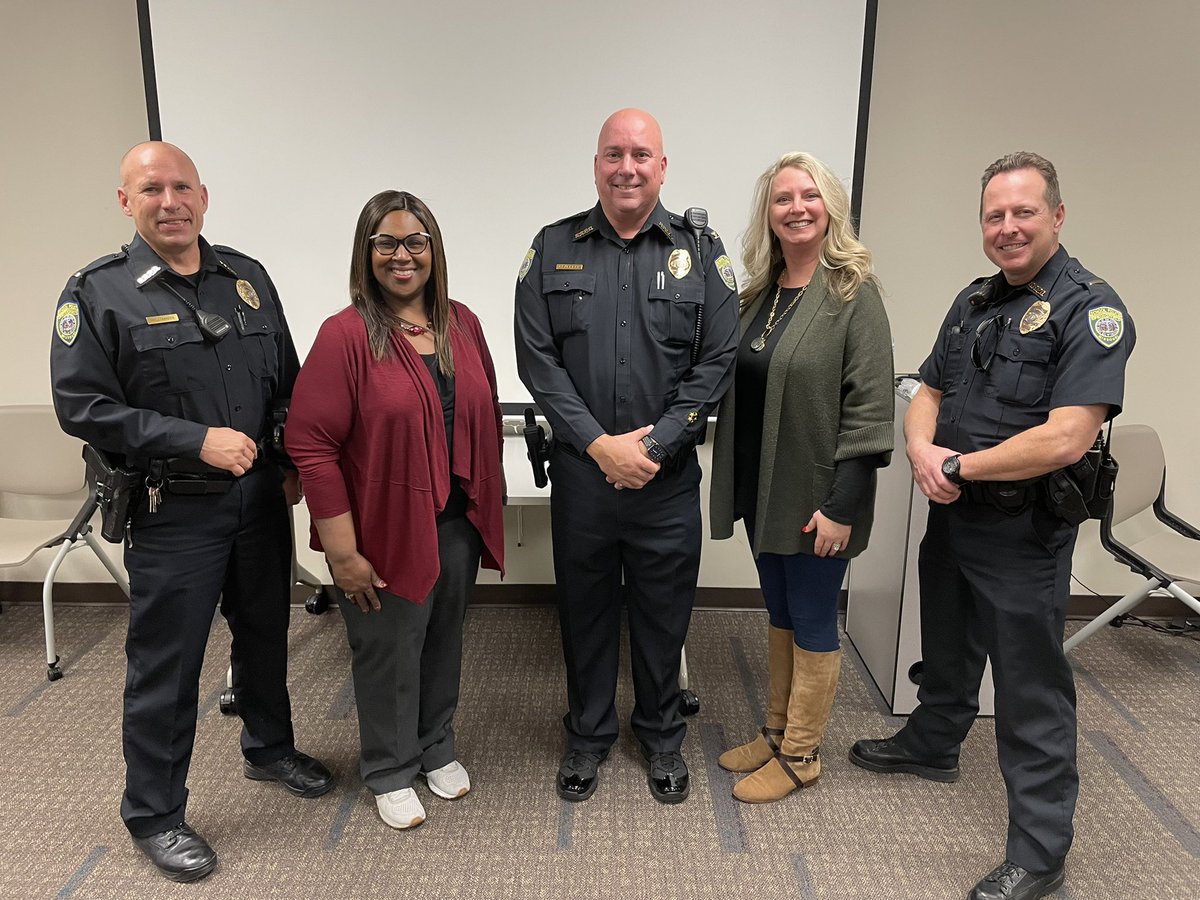 Stephen Hall tweet media