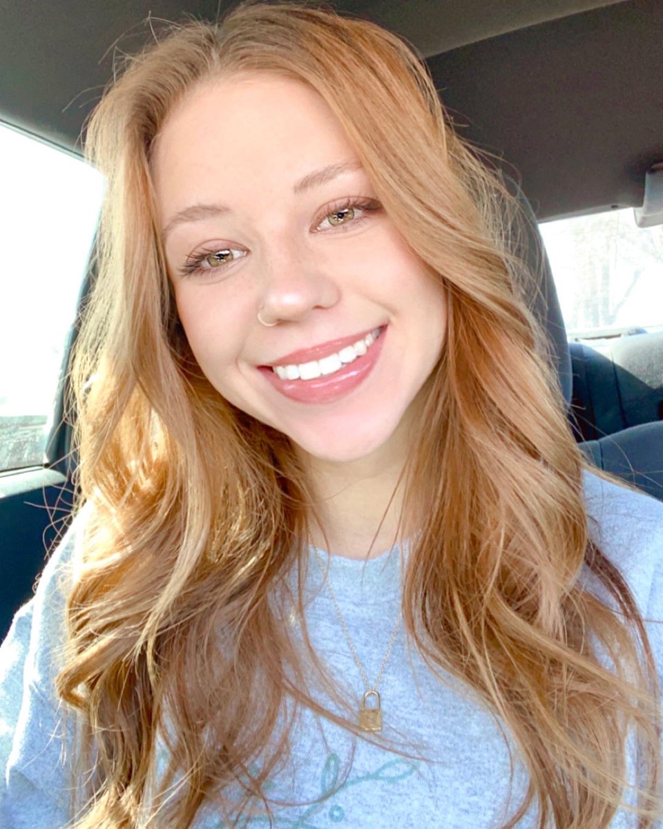 madisonclouse_'s tweet photo. 🌙🖤 https://t.co/dOIoUYajZV