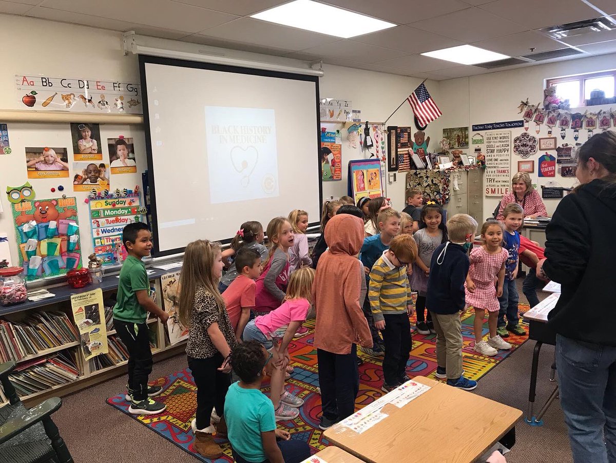 bashaffa's tweet image. Seniors taught kindergarten students about the importance of bees for agriculture by reading “Show Me the Honey.” #drsuess @CTECUSD @bashabearnation