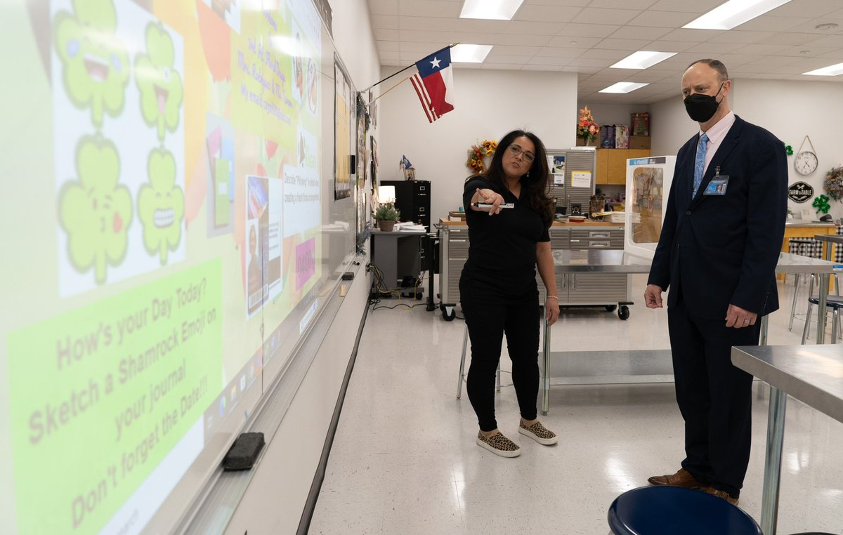 SocorroISD's tweet photo. Superintendent Lone Finalist Dr. Nate Carman is getting a head start in learning more about what makes Socorro ISD special. His first stop, a visit with @Socorro_HS followed by time with @Eastlake_HS and @ElDorado_HS. Welcome to #TeamSISD, Dr. Carman! https://t.co/BZv2iahjlz