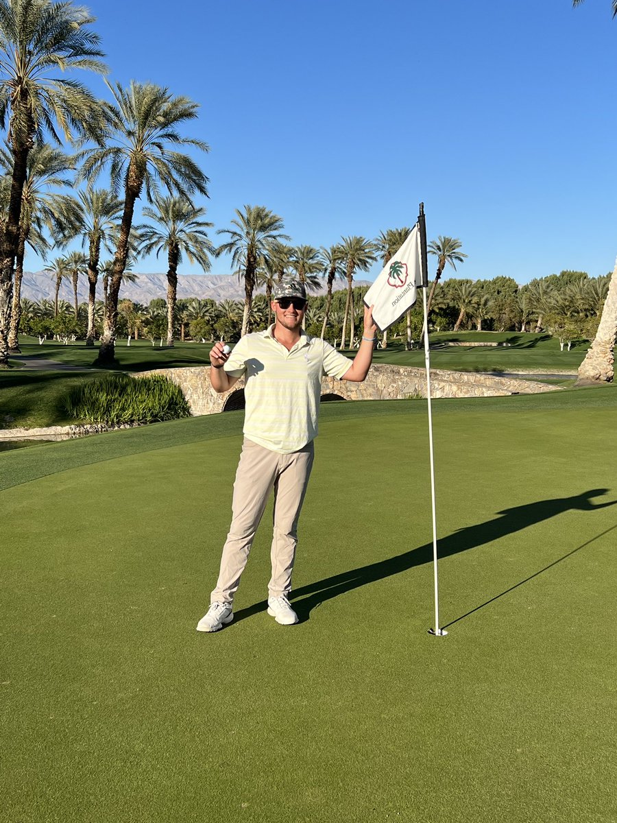 wyo_golf's tweet photo. A pair of Aces for some 🤠 alumni ☝️ https://t.co/lJsyCwltsP