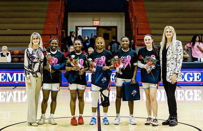 SSC_Belles's tweet photo. Glad we were able to honor these five last week on Sophomore Night! Thankful for their contribution to the Belles’ Program!

Not finished yet! It’s time for playoffs! https://t.co/9kg2rteOaS