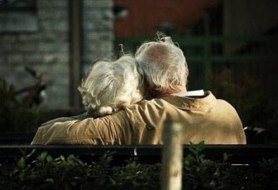 EdsonLingad's tweet photo. Please hug your parents, as long as there’s still time for you to do so. 🤗🥺💙 https://t.co/fMyjonUSsS