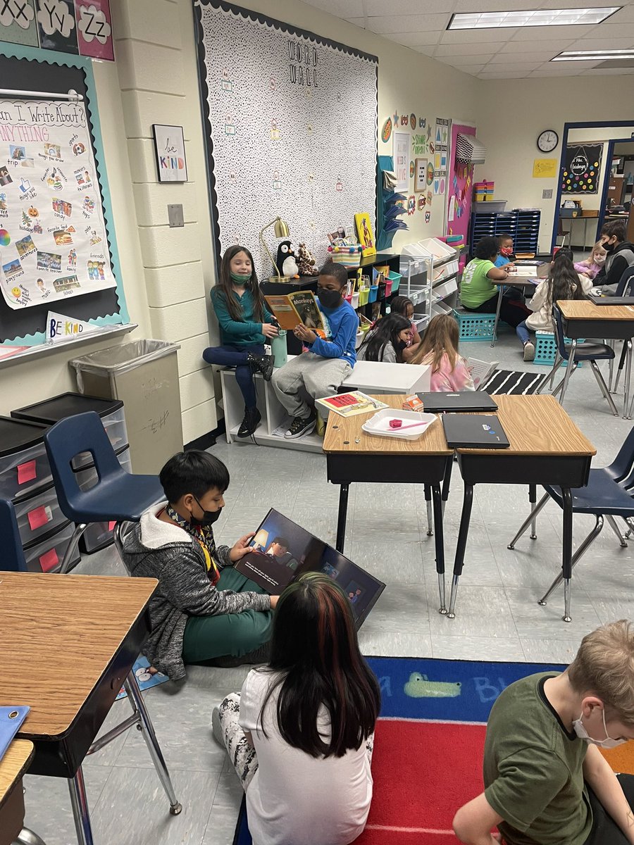 KatelinNolan1's tweet photo. One of my kiddos was talking to their Building Buddy a few weeks ago, and said how they wish they could see them more… and from that 4th grade Book Buddies were born! It was an awesome experience for the kids and I can’t wait to keep doing it:) #ShineOn @SCESStars https://t.co/cGRxc9Nnjm