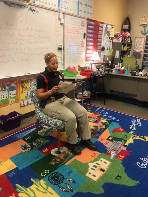 JuerretteT's tweet photo. TASPA had a wonderful start to Read Across America Week! A huge THANK YOU goes out to our incredible guest readers. @MikeDaria,  @TuscaloosaPD, @T_Town_Fire firefighters and more, did a phenomenal job of sharing their love for reading with our students! @TASPA_TCS
@TCSBoardofEd https://t.co/kD7X1bgCrc